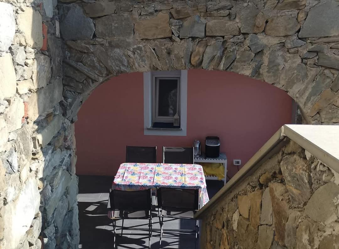 L'Incanto Divino Di Fronte Solo L'Orizzonte! Riomaggiore Habitación foto